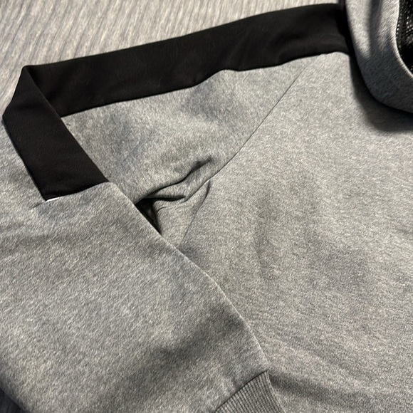 Men’s Puma Hoodie - Picture 3 of 5